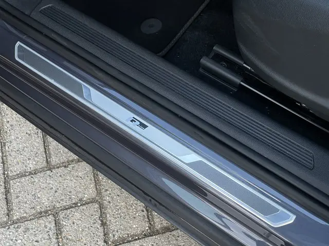 Volkswagen T-Cross 1.0 TSI R-Line Automaat 2022 Benzine 17