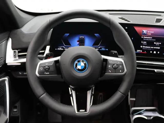 BMW X1 xDrive25e 2025 Hybride Benzine 7