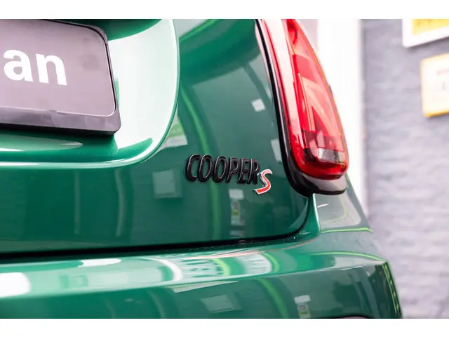 MINI Cooper S 2.0 Resolute Edition 2023 Benzine 43