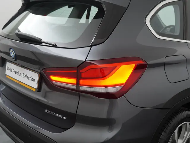 BMW X1 xDrive25e 2022 Hybride Benzine 26