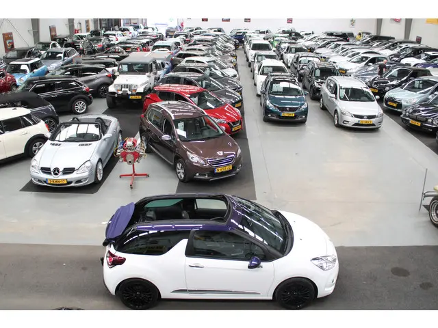 Citroën DS3 Cabrio 1.2 VTi Chic 2013 Benzine 17