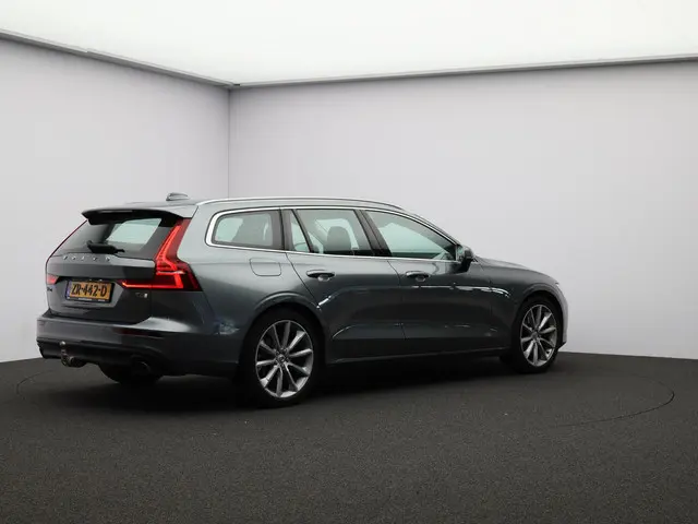 Volvo V60 2
