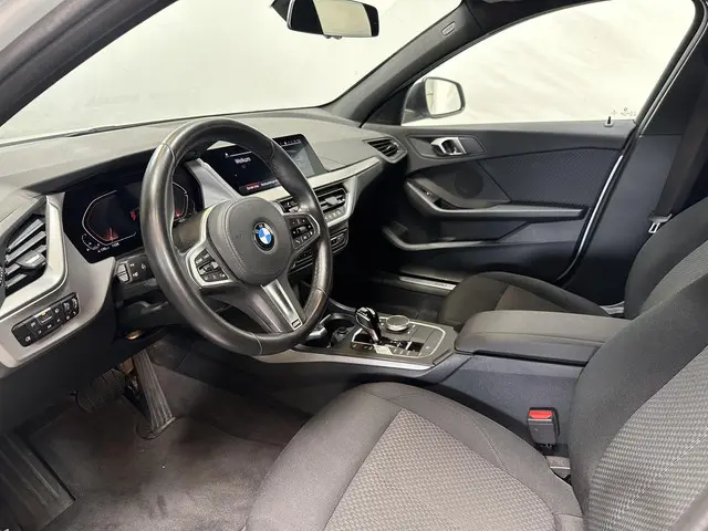 BMW 1 Serie 118i Business Edition Plus 2022 Benzine 6