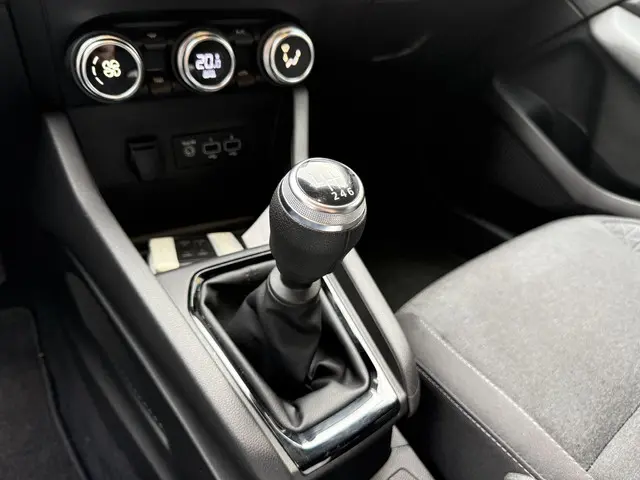 Renault Clio 1.0 TCe Zen Comfort 2021 Benzine 23