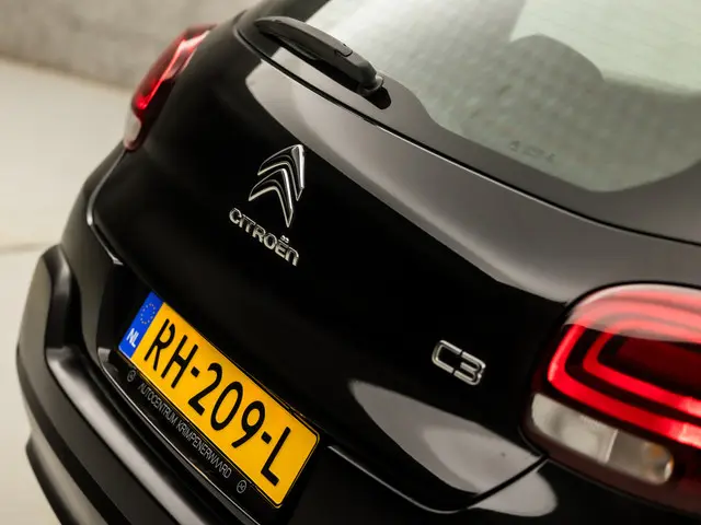 Citroën C3 1.2 PureTech Sport 2017 Benzine 29