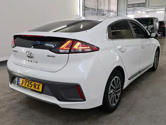 Hyundai IONIQ Premium EV 38 kWh SOH 100% 2020 Elektrisch 3