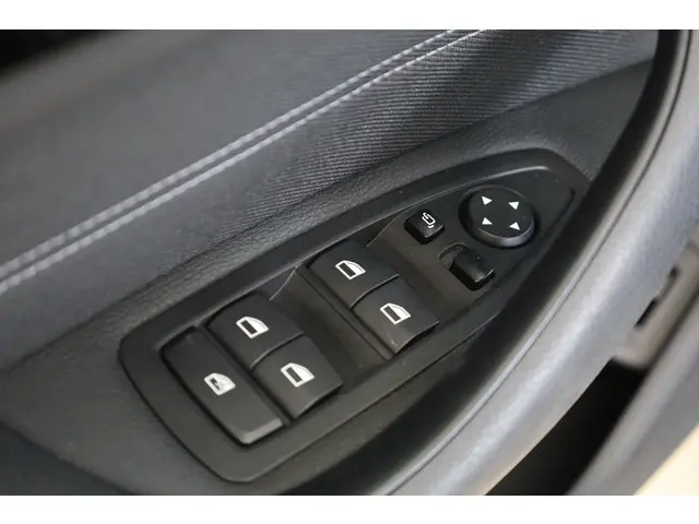 BMW X1 sDrive18i High Executive 2019 Benzine 20