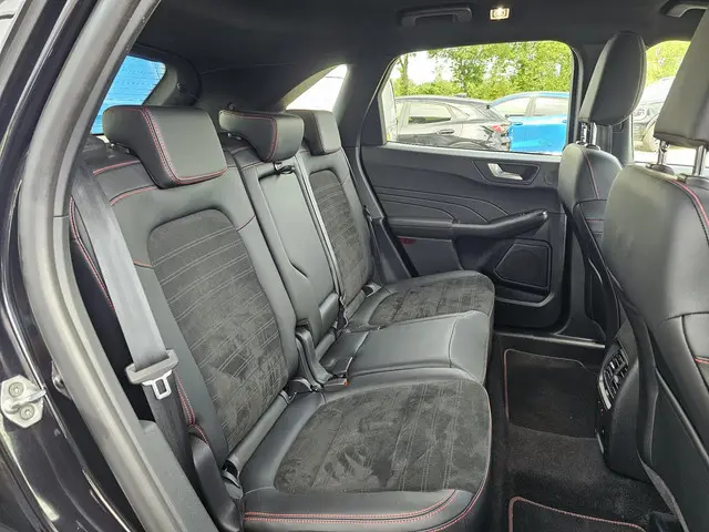 Ford Kuga 2.5 PHEV ST-Line X 2024 Hybride Benzine 10