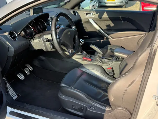 Peugeot RCZ 1.6 THP 2012 Benzine 9