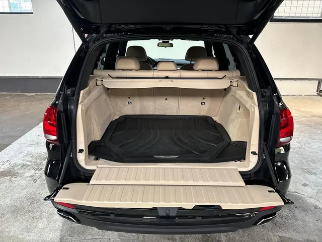 BMW X5 xDrive35i High Executive 2017 Benzine 34