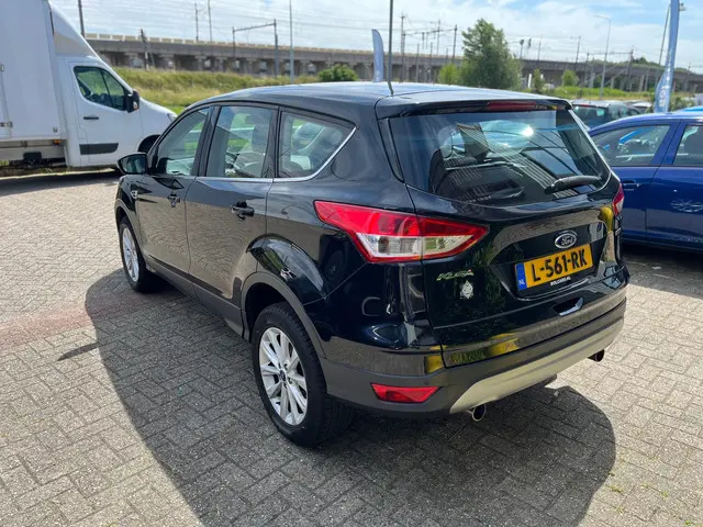 Ford Kuga 1.5 Titanium 4WD Aanbieding 2015 Benzine 4