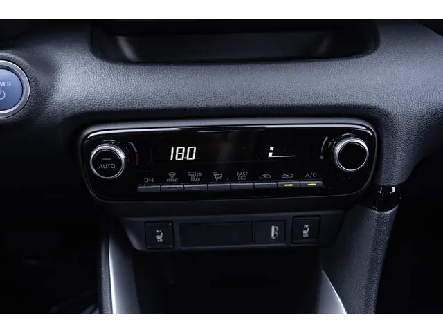 Toyota Yaris 1.5 Hybrid 115 Comfort 2022 Hybride Benzine 51