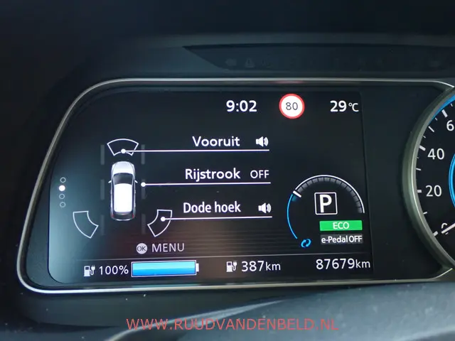 Nissan Leaf E+ N-Connecta 62kWh 2019 Elektrisch 23
