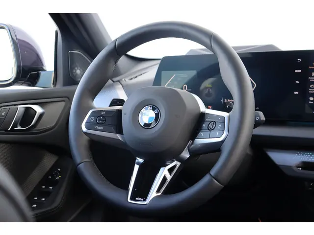 BMW 1 Serie 120 M Sport Design Edition 2025 Benzine 15
