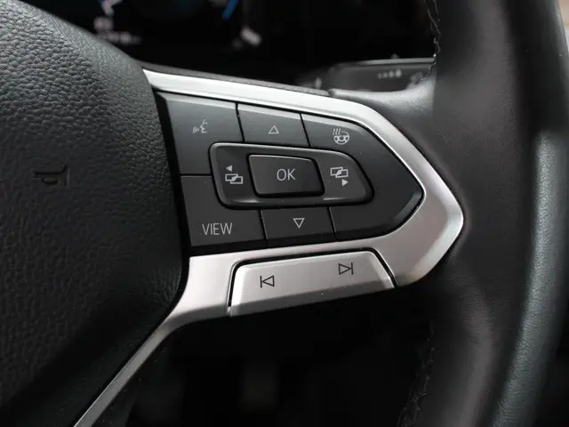 Volkswagen Golf 1.5 TSI 150pk Style 2021 Benzine 16