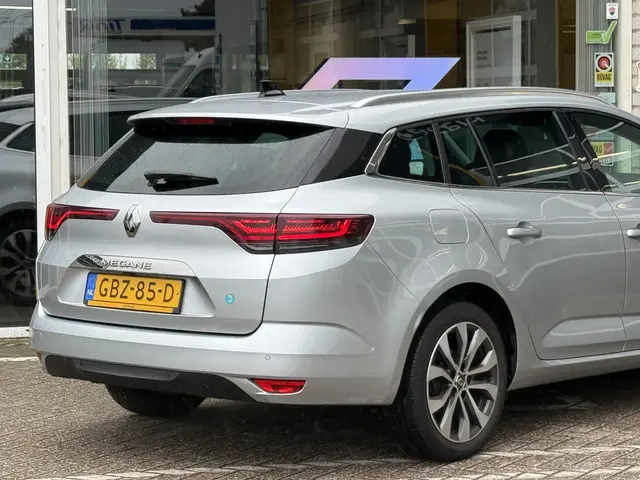 Renault Mégane Estate 1.3 TCe 140 Techno 2024 Benzine 21