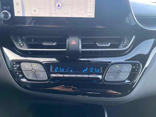Toyota C-HR 2.0 Hybrid Dynamic 2024 Hybride Benzine 23