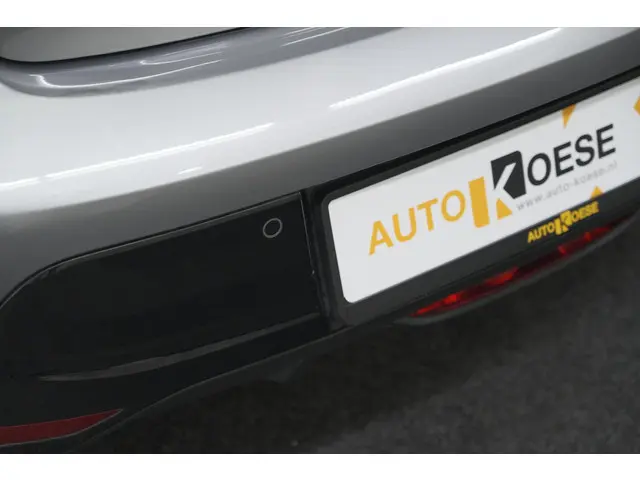 Peugeot 208 PureTech 100 Allure Pack 2023 Benzine 23