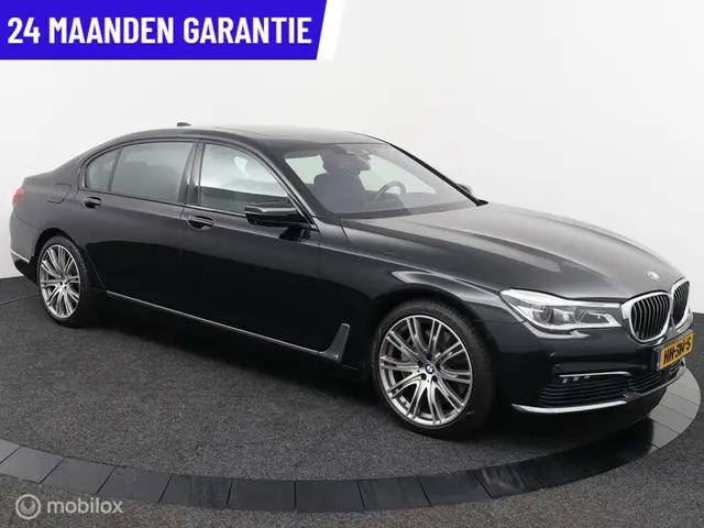 BMW 7 Serie 750Li xDrive High Executive 2015 Benzine 7