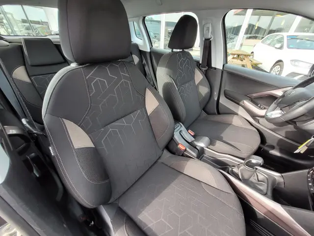 Peugeot 2008 1.2 VTi Active 2013 Benzine 30