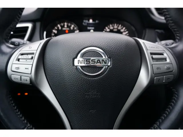 Nissan QASHQAI 1.2 Premier Edition 2014 Benzine 19