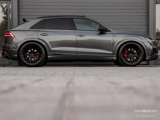 Audi Q8 55 TFSI e quattro S-Line 2021 Hybride Benzine 15