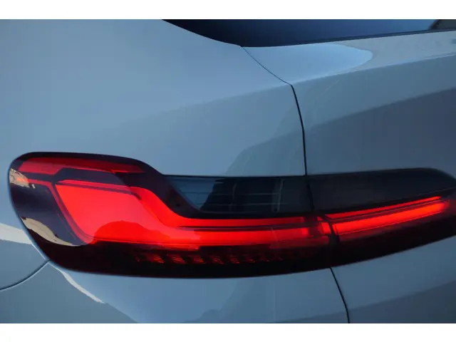 BMW X4 xDrive20i 2025 Benzine 9