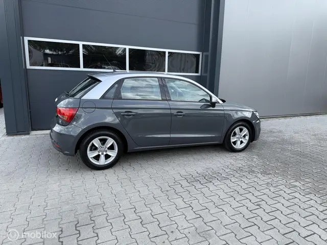 Audi A1 Sportback 1.0 TFSI 2017 Benzine 4
