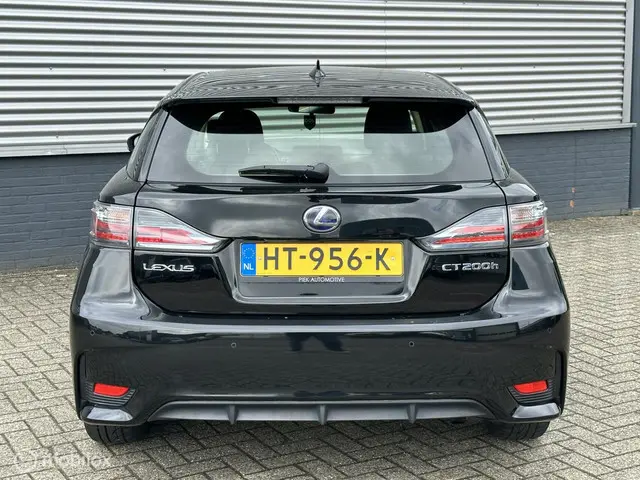 Lexus CT 200h AUTOMAAT, NETTE STAAT 2015 Hybride Benzine 8