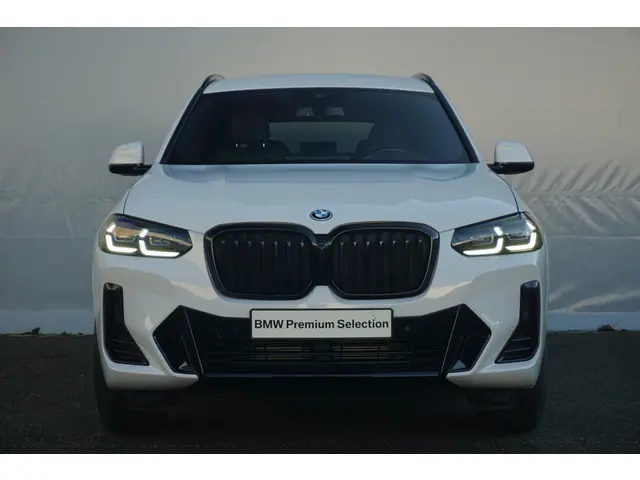 BMW X3 xDrive30e 2021 Hybride Benzine 4
