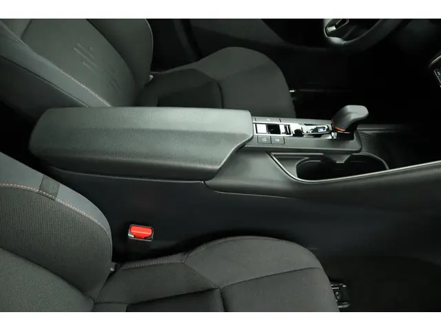 Toyota C-HR 1.8 Hybrid 140 Dynamic 2024 Hybride Benzine 63