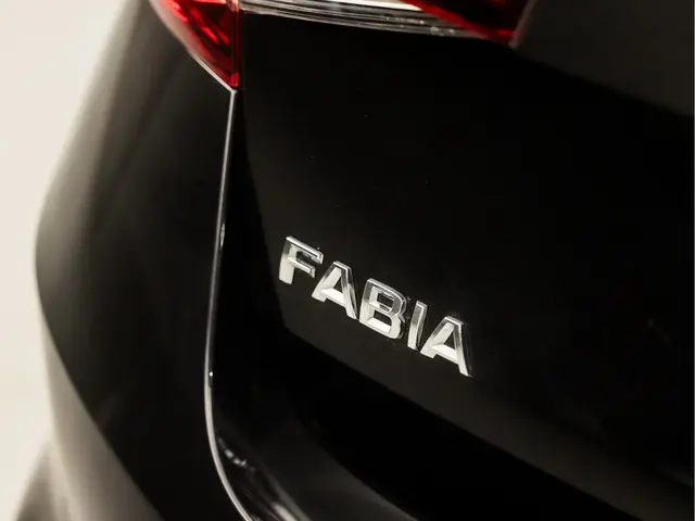 Škoda Fabia 1.0 TSI Sport 2022 Benzine 27