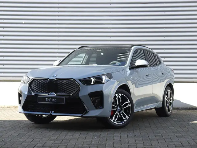 BMW iX2 xDrive30 2025 Elektrisch 36