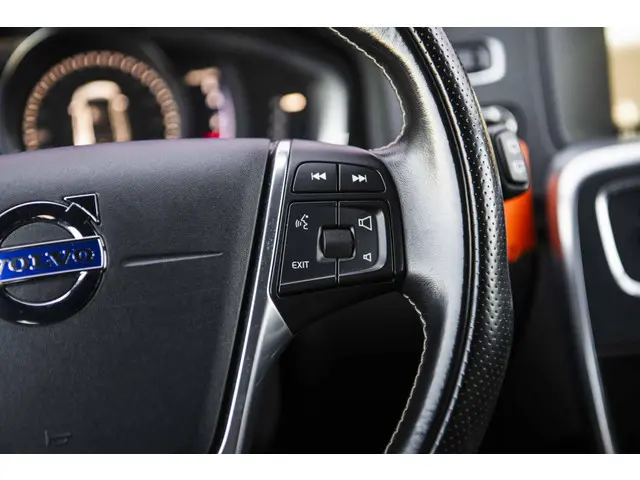 Volvo V60 1.5 T3 R-Design 2017 Benzine 25