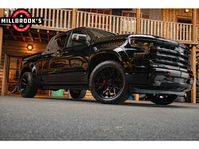 GMC Sierra Denali 6.2L V8 2024 LPG/Gas 33