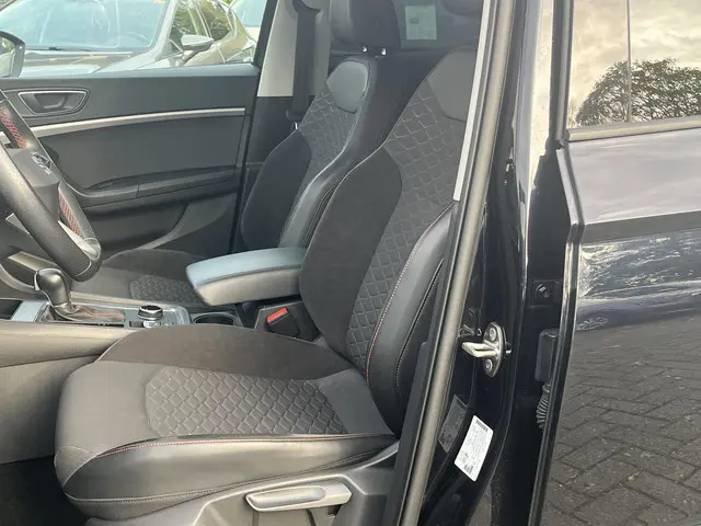 SEAT Ateca 1.5 TSi DSG FR Business Intense 2021 Benzine 9