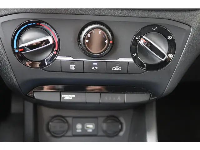 Hyundai i20 1.0 T-GDI Go! 2016 2016 Benzine 13