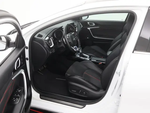 Kia ProCeed 1.6 T-GDI GT 204PK 2019 Benzine 17