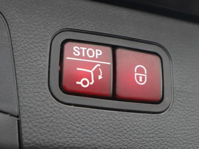 Mercedes-Benz GLC 300e 4MATIC 2020 Hybride Benzine 9