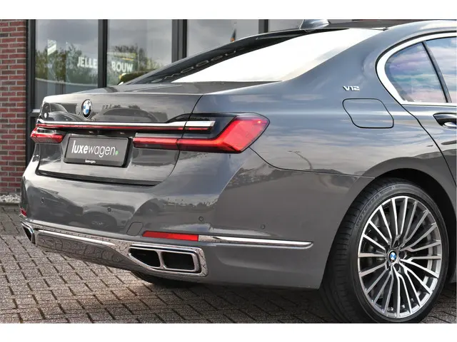 BMW 7 Serie M760Li xDrive 2019 Benzine 22