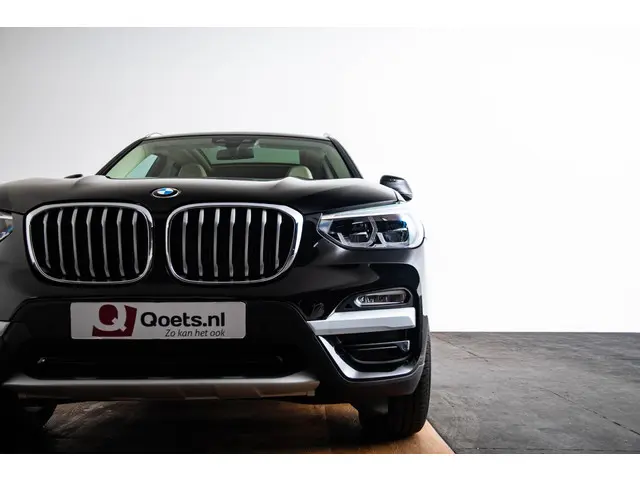 BMW X3 xDrive20i High Executive 2019 Benzine 51