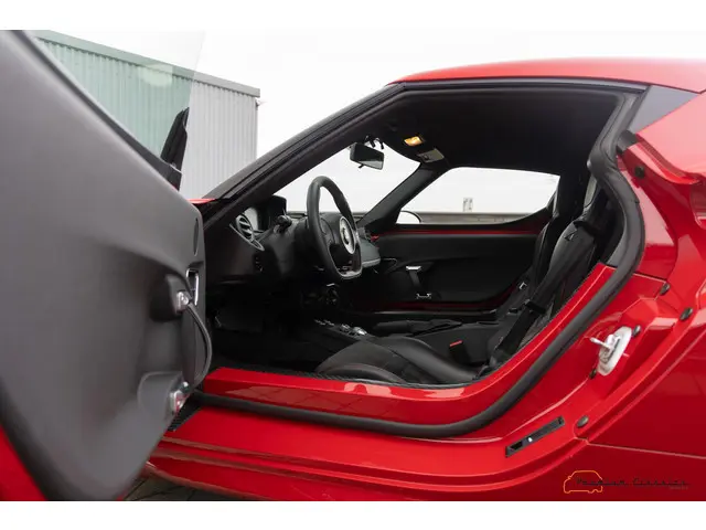 Alfa Romeo 4C 2