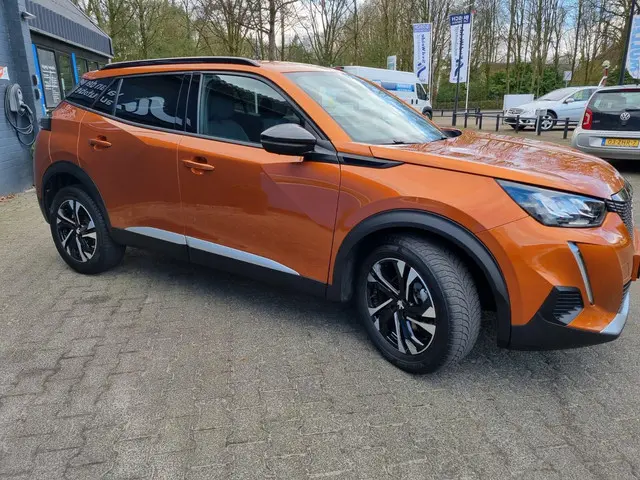 Peugeot 2008 1.2 PureTech Allure 2023 Benzine 7