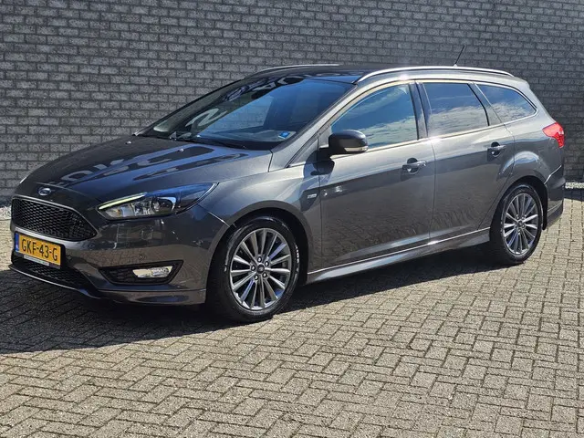 Ford Focus 1.5 ST-line Automaat 2017 Benzine 3