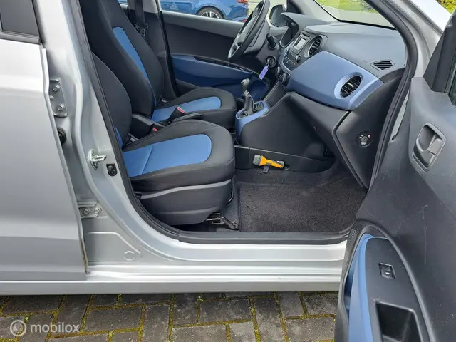 Hyundai i10 1.0i i-Motion Comfort Plus 2016 Benzine 6