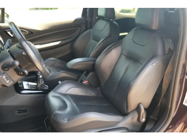 DS DS 3 3 PT 82 So Chic 2016 Benzine 24