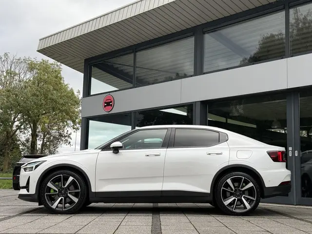 Polestar 2 3