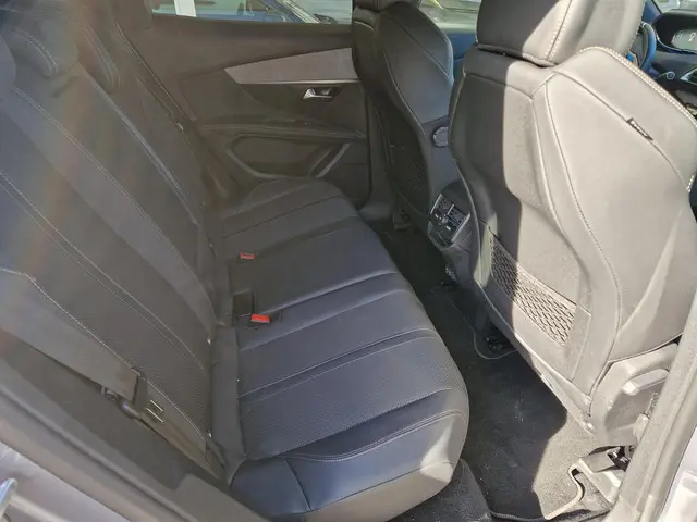 Peugeot 3008 1.2T 130pk GT 2024 Benzine 10