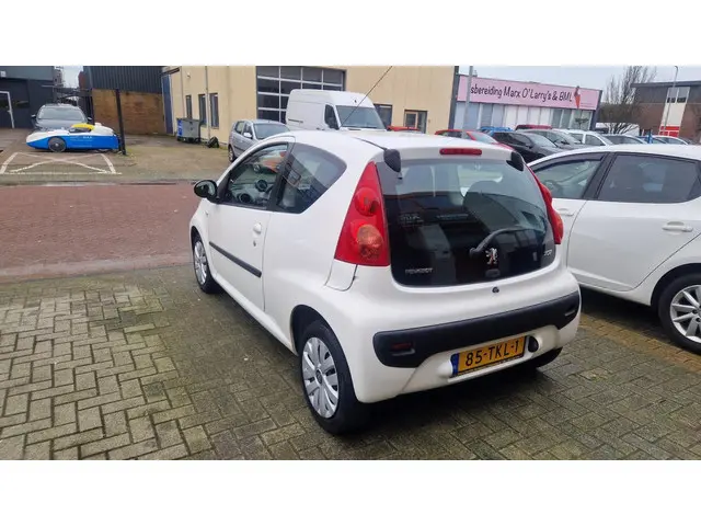 Peugeot 107 1.0-12V XS 97933Km. 2012 Benzine 6