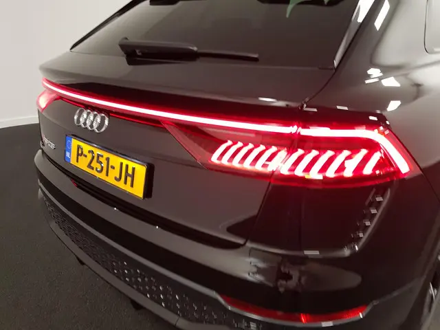 Audi RSQ8 RQ8 4.0 TFSI Quattro 600pk! 2021 Benzine 34